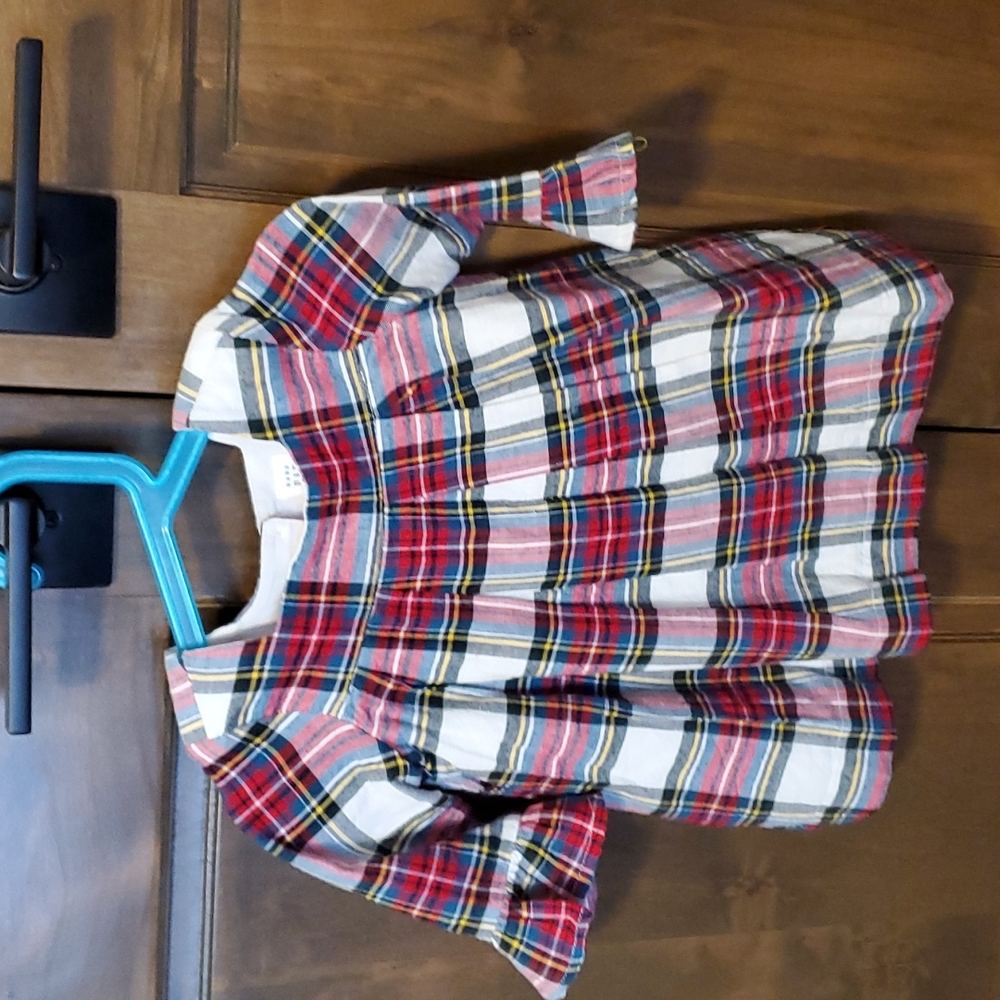 Gap plaid dress, size 18-24 months. Worn once. Excellent condition.